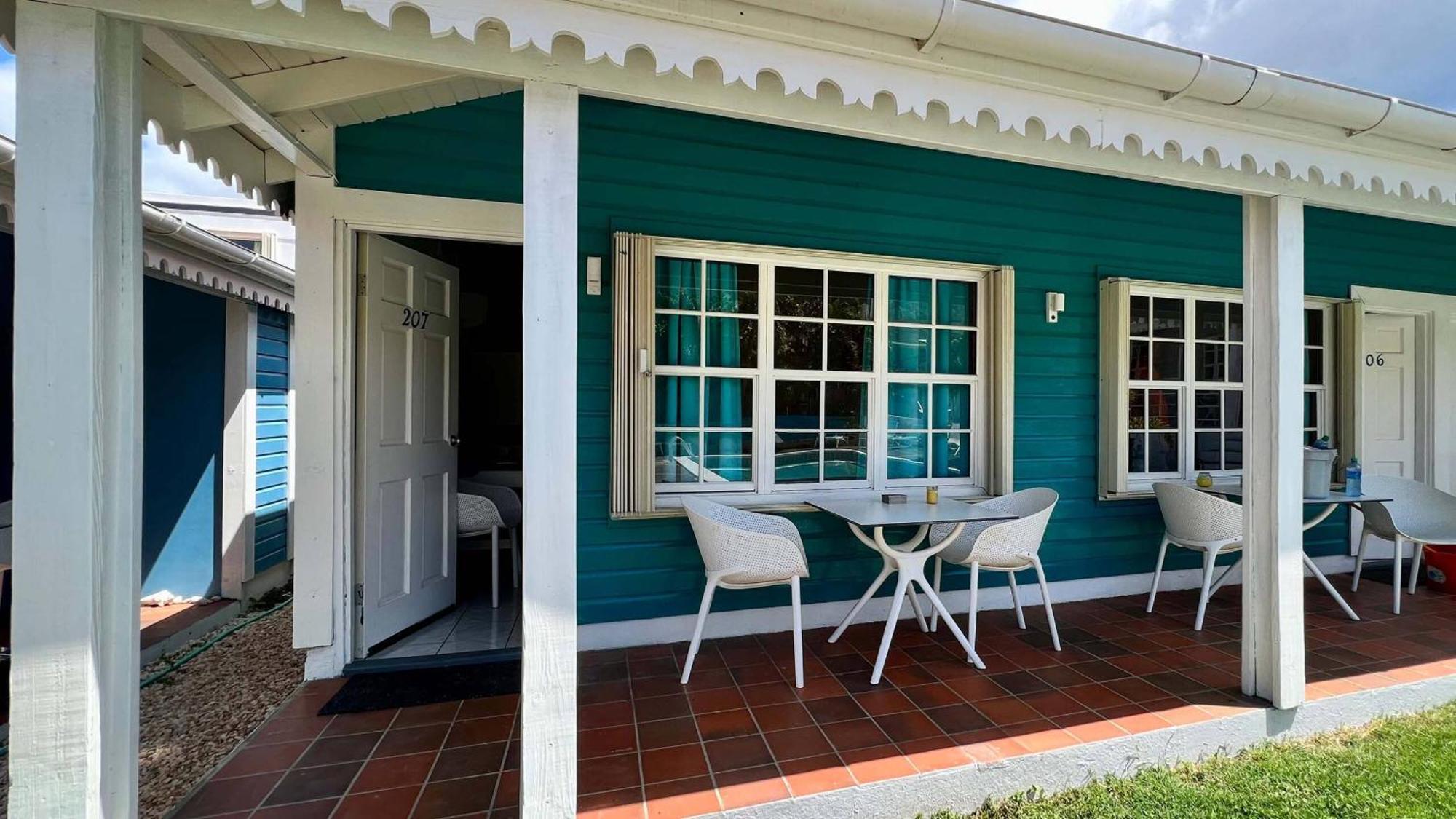 Talk Of The Town Inn & Suites - St Eustatius Oranjestad  Exterior foto